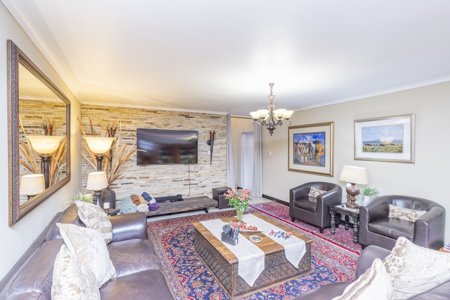 7 Bedroom Property for Sale in Eversdal Western Cape